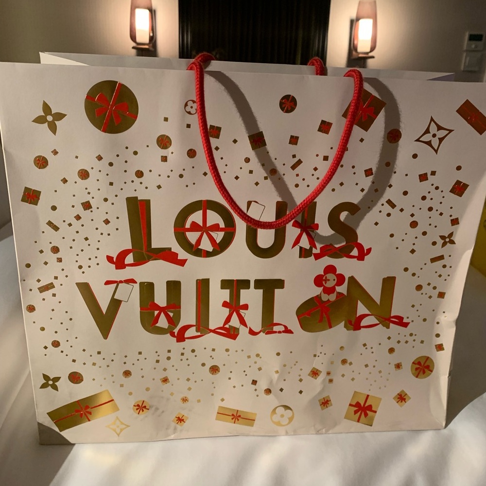 Brand new limited edition Lyise Vuitton shopping bag with fabrics handles